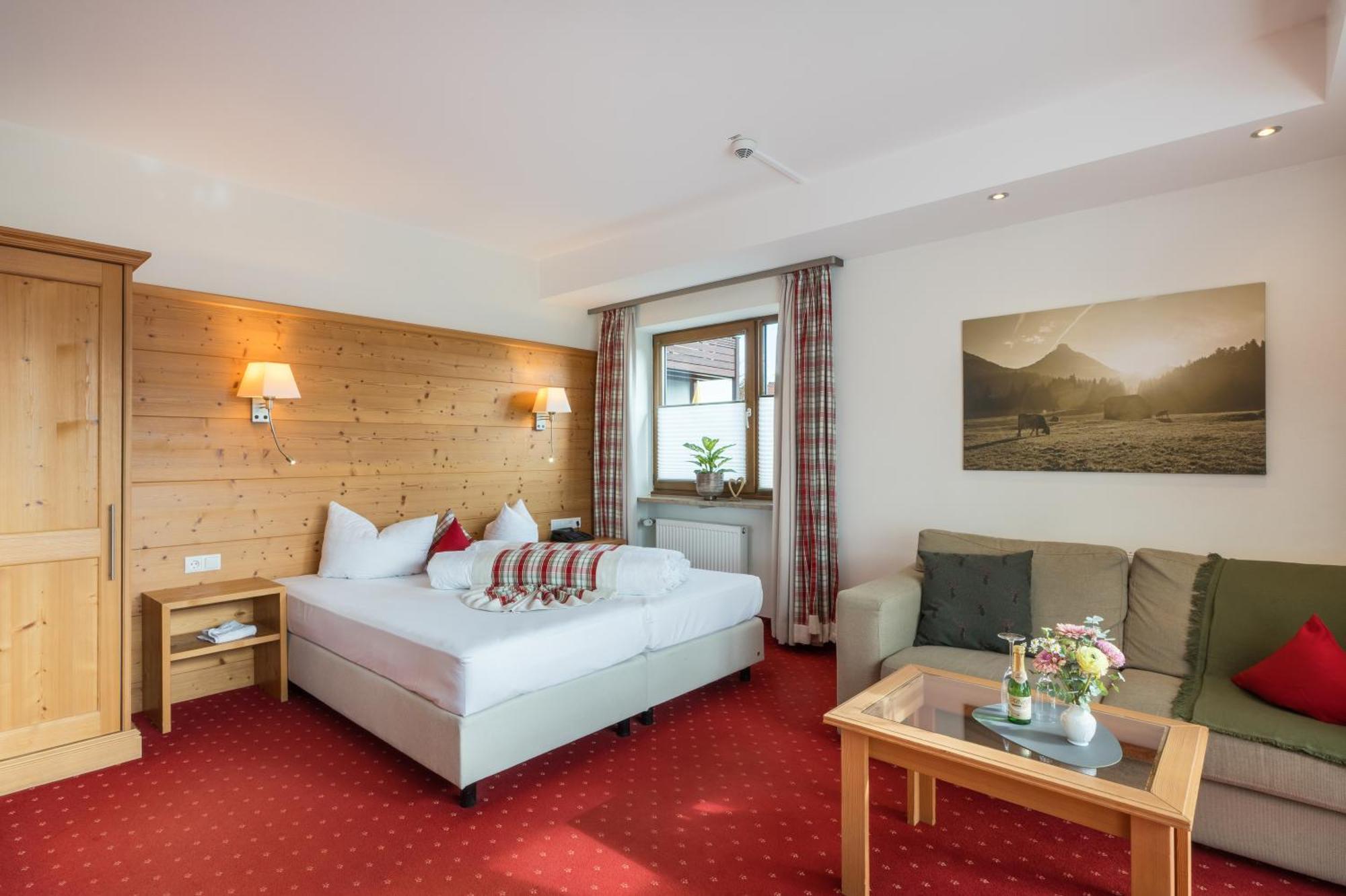 Landhotel Gockelwirt Eisenberg  Zewnętrze zdjęcie