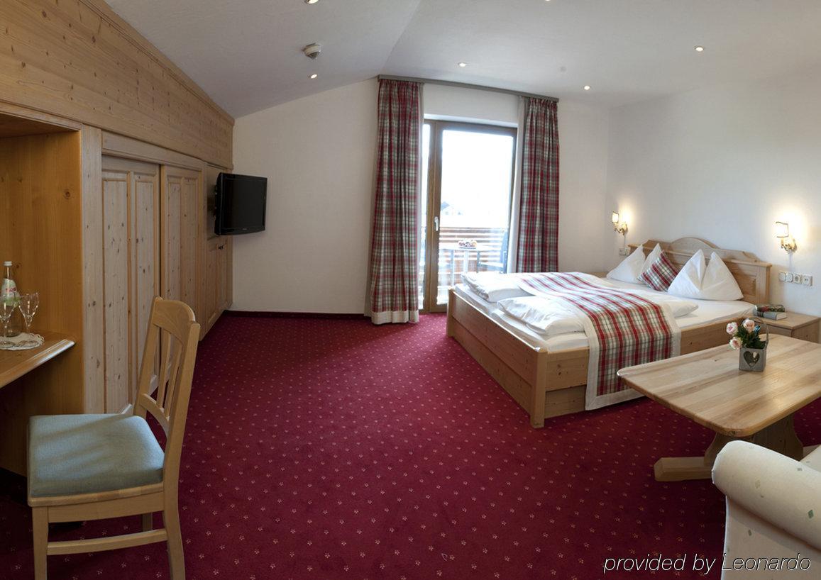 Landhotel Gockelwirt Eisenberg  Pokój zdjęcie